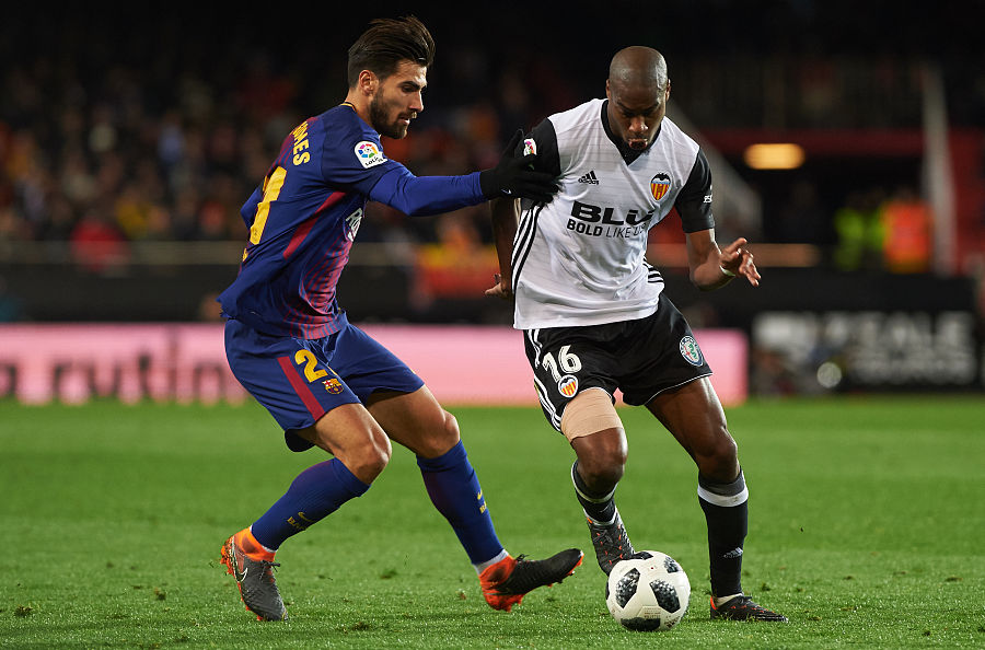 英雄联盟官方下载-国际比赛日社区盾焦点战，瓦伦西亚再遭质疑，话题不断，阵容厚度经受考验的简单介绍